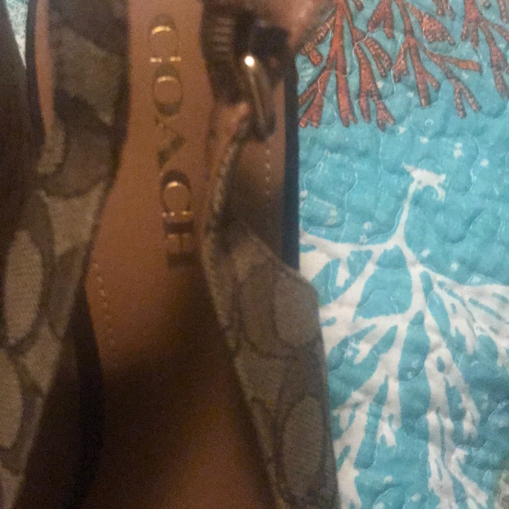 Coach platform heels. BrAnd new. Original 9 1/2 W - Picture 4 of 4